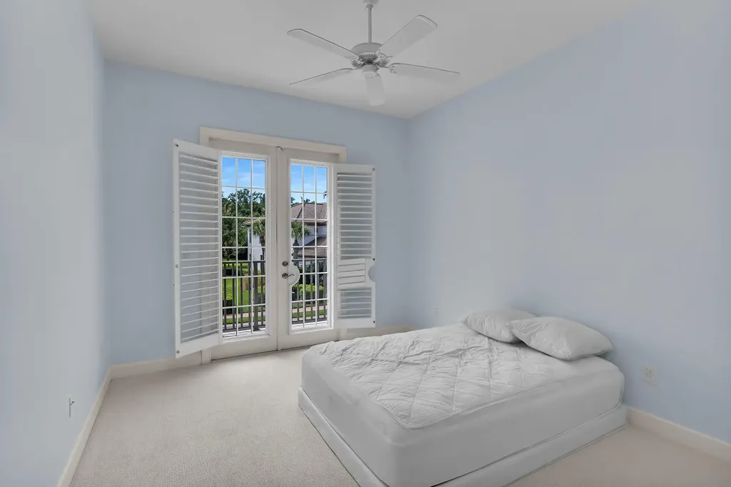 8065 SW Players Cove Naples FL 34113