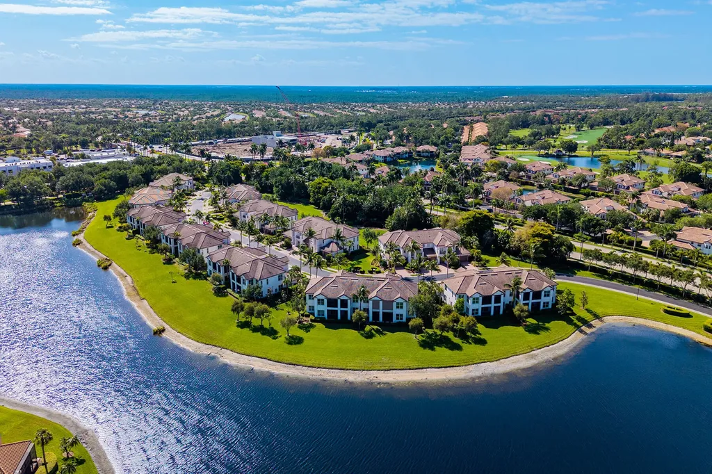8065 SW Players Cove Naples FL 34113