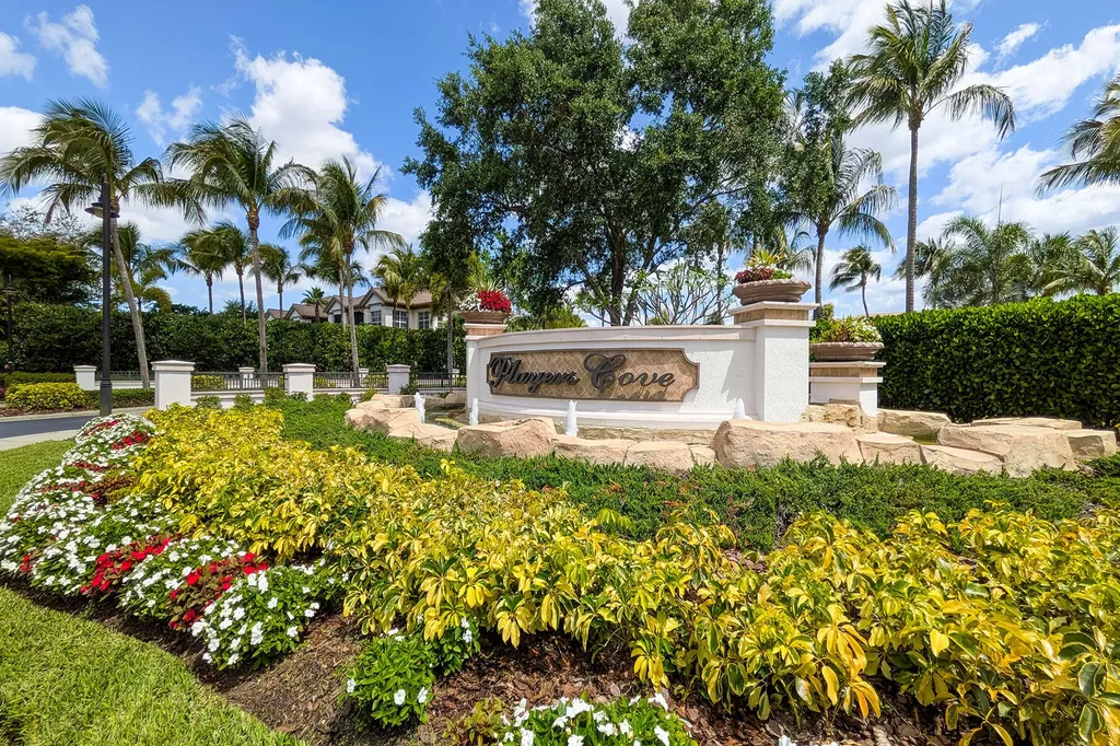 8065 SW Players Cove Naples FL 34113