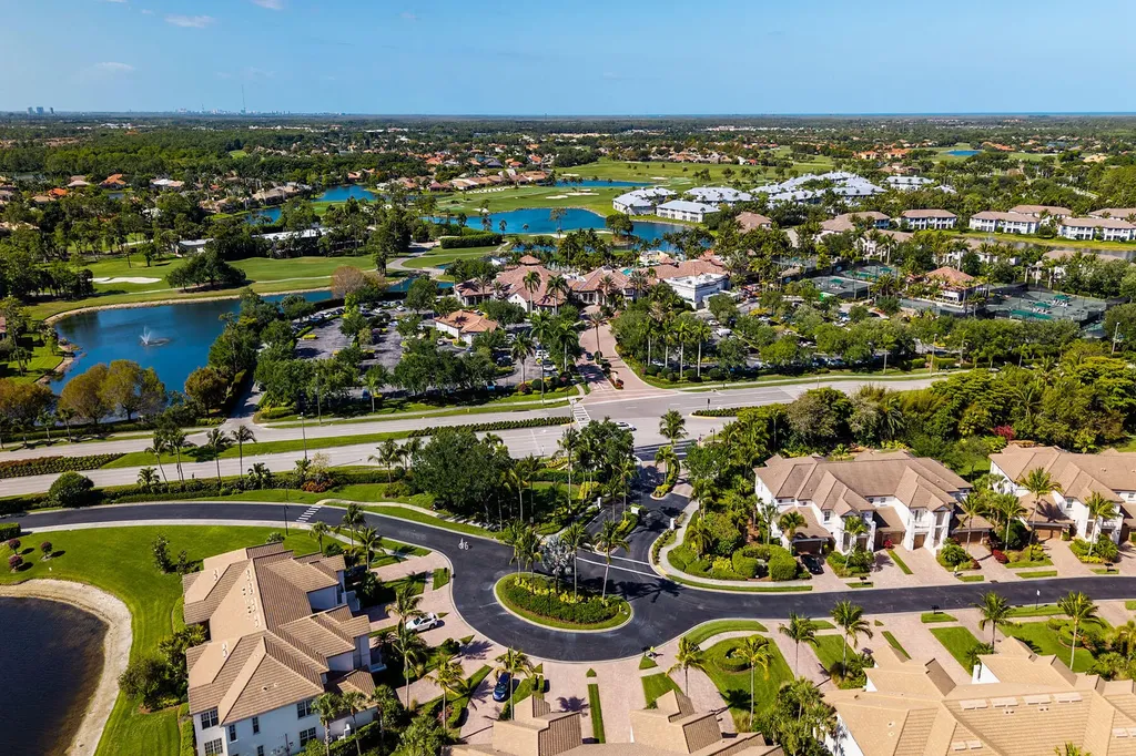 8065 SW Players Cove Naples FL 34113
