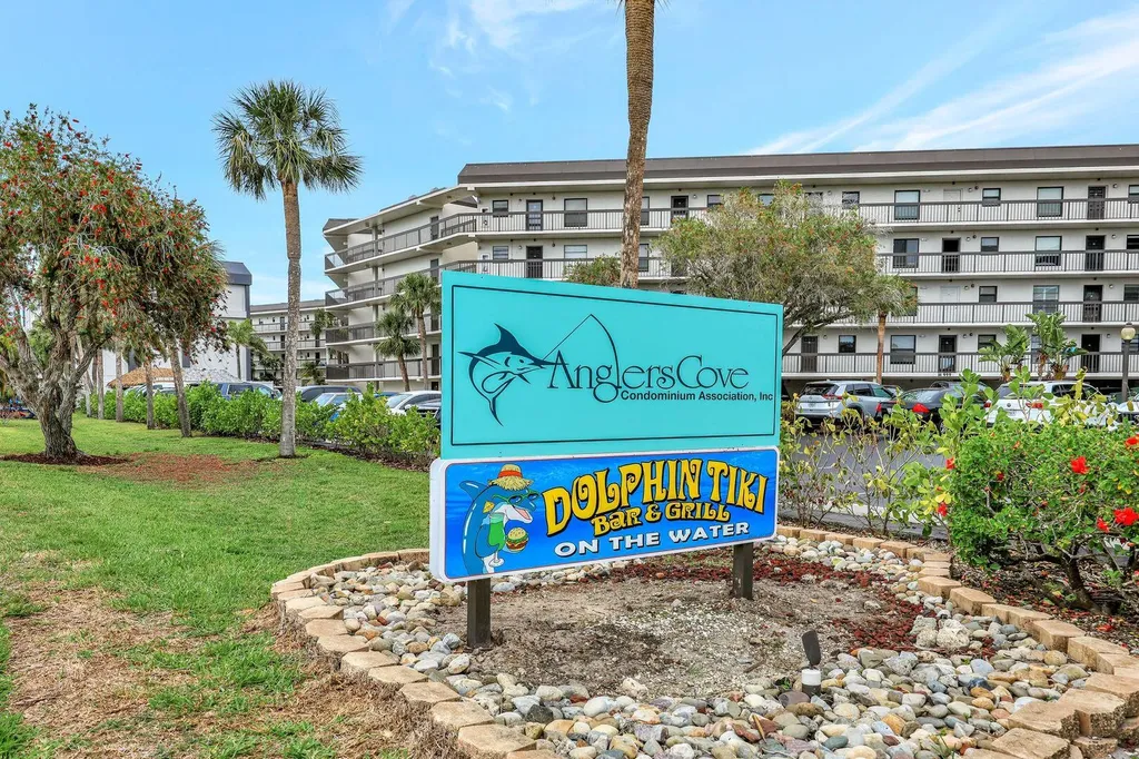 1003 Anglers Cove Marco Island FL 34145