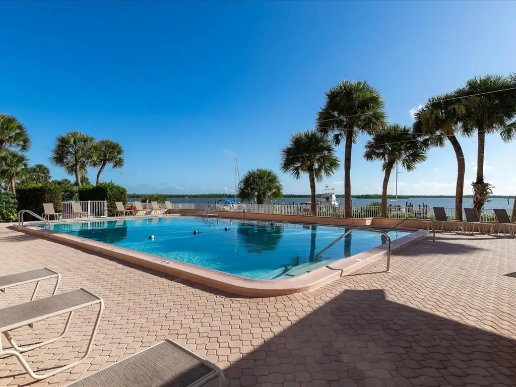 1085 Bald Eagle Marco Island FL 34145