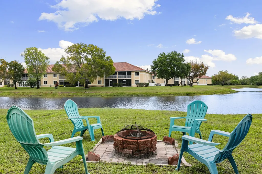 159 Plantation Circle Naples FL 34104