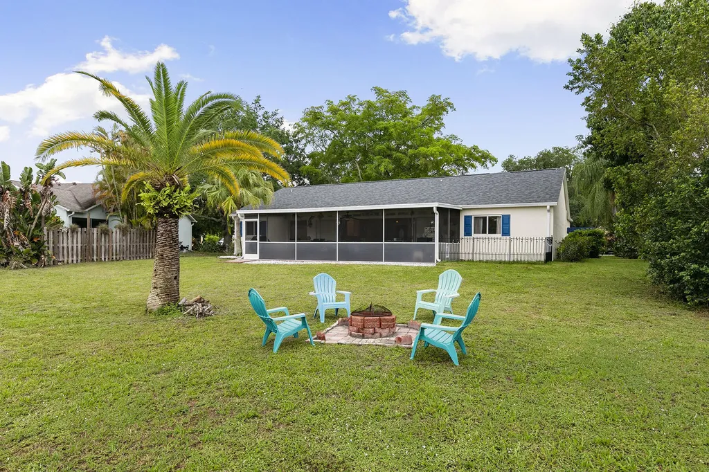 159 Plantation Circle Naples FL 34104