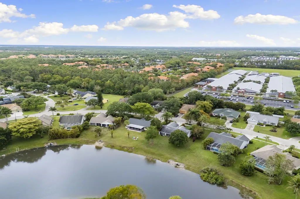159 Plantation Circle Naples FL 34104