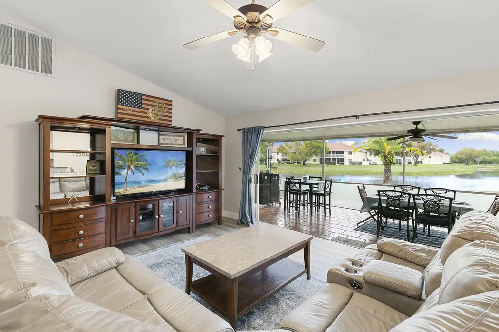 159 Plantation Circle Naples FL 34104