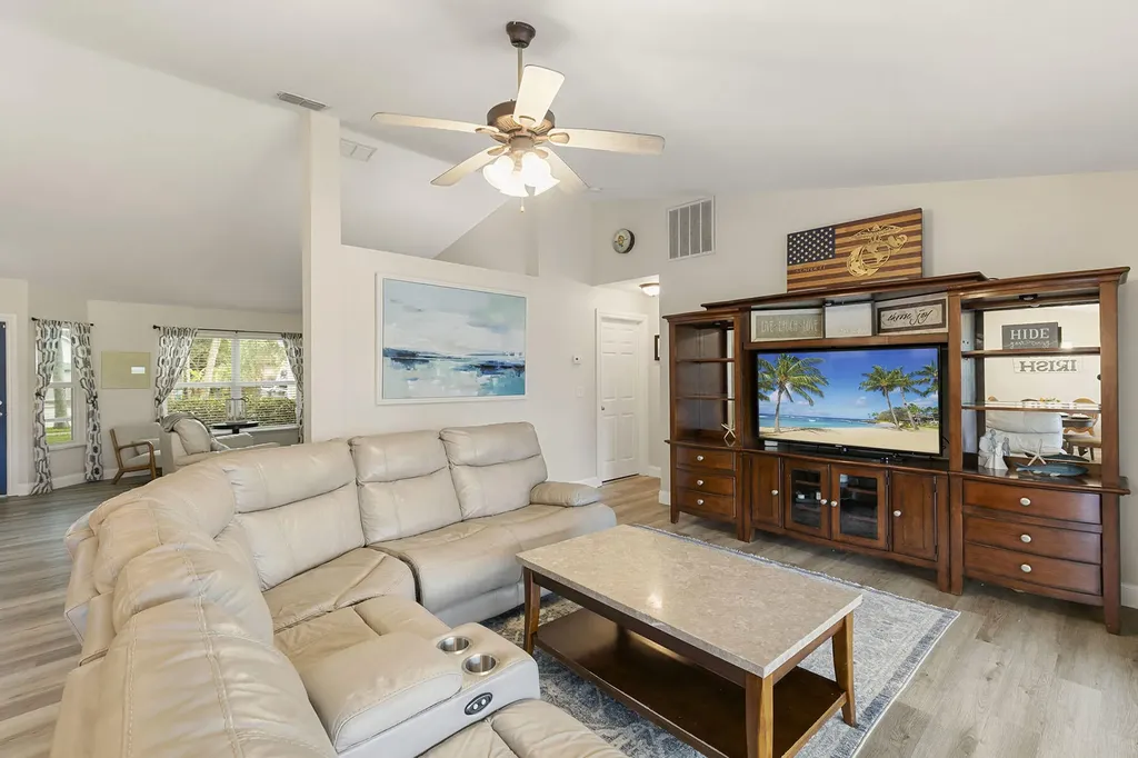 159 Plantation Circle Naples FL 34104