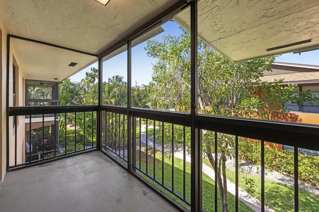 20 Greenbrier Street Marco Island FL 34145