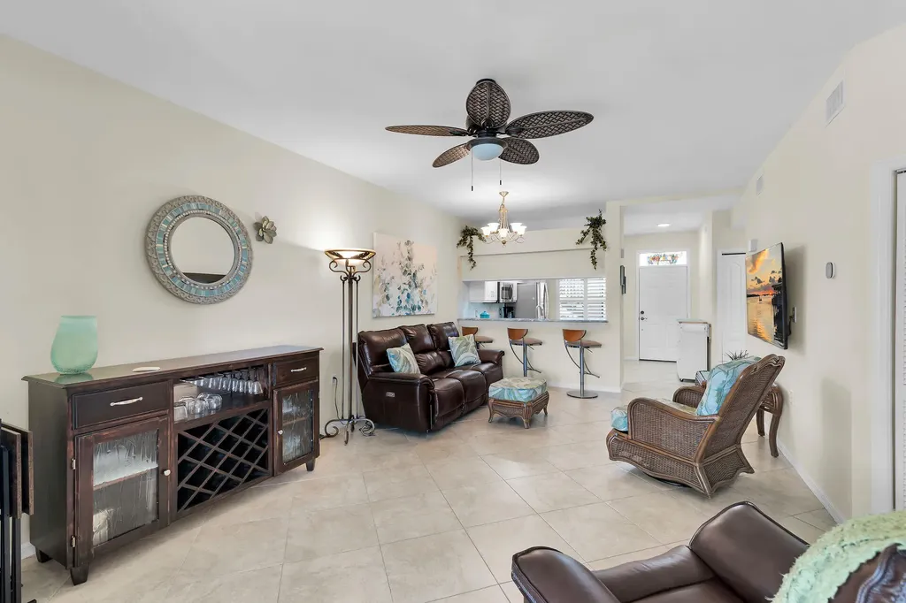 266 Newport Drive Naples FL 34114