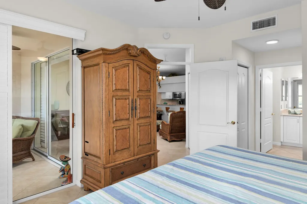 266 Newport Drive Naples FL 34114