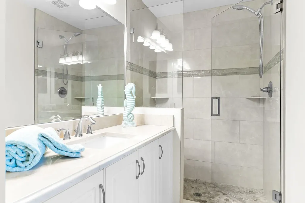 266 Newport Drive Naples FL 34114