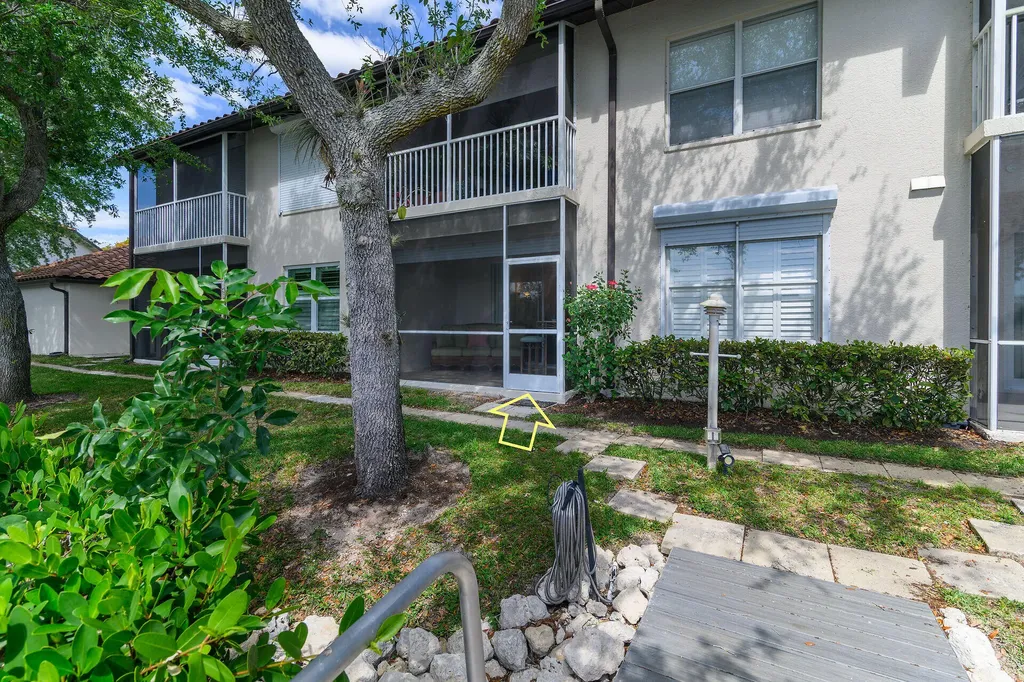 266 Newport Drive Naples FL 34114