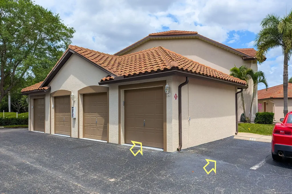 266 Newport Drive Naples FL 34114