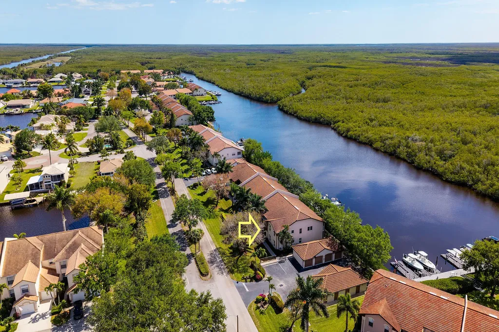 266 Newport Drive Naples FL 34114