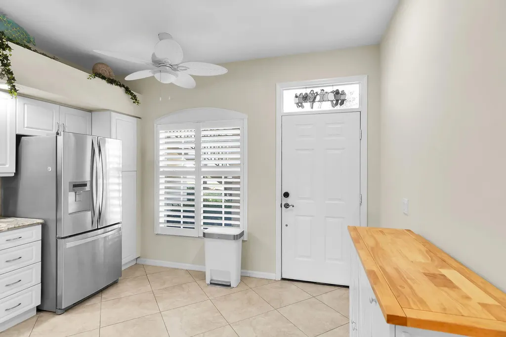 266 Newport Drive Naples FL 34114
