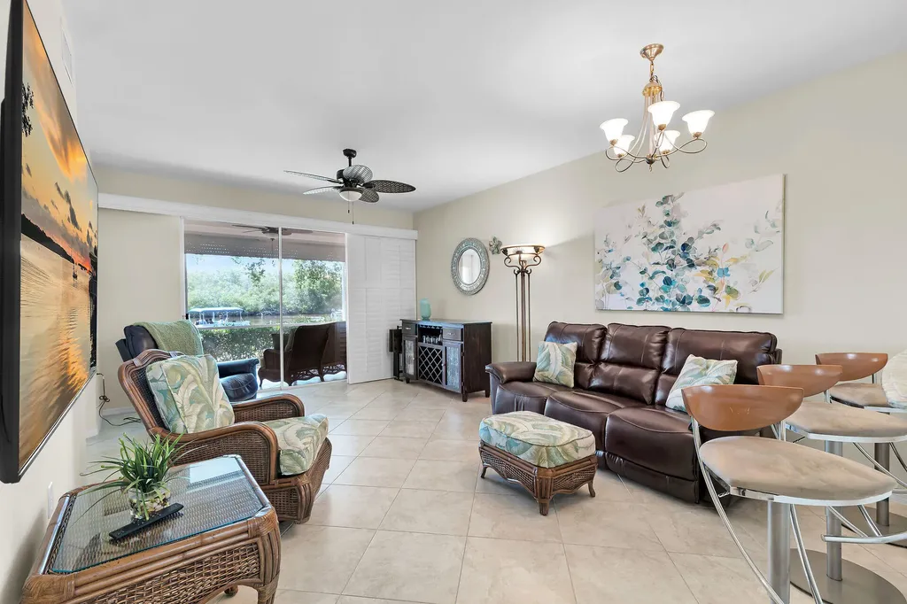 266 Newport Drive Naples FL 34114