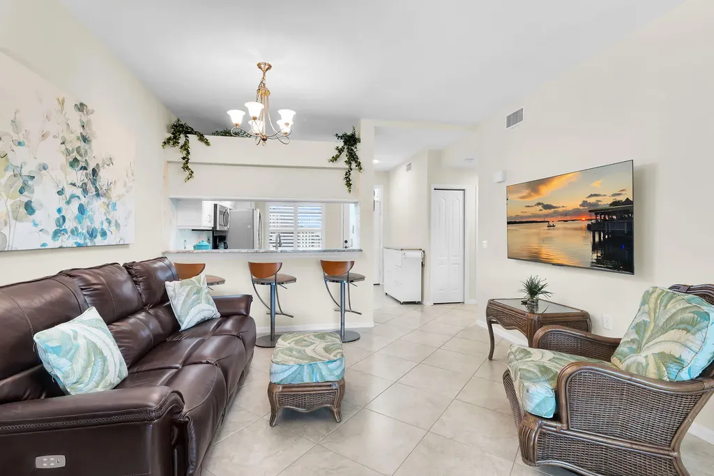 266 Newport Drive Naples FL 34114