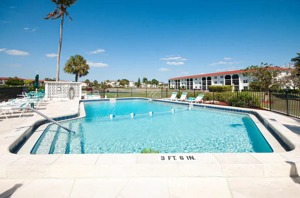 49 High Point Circle S Naples FL 34103
