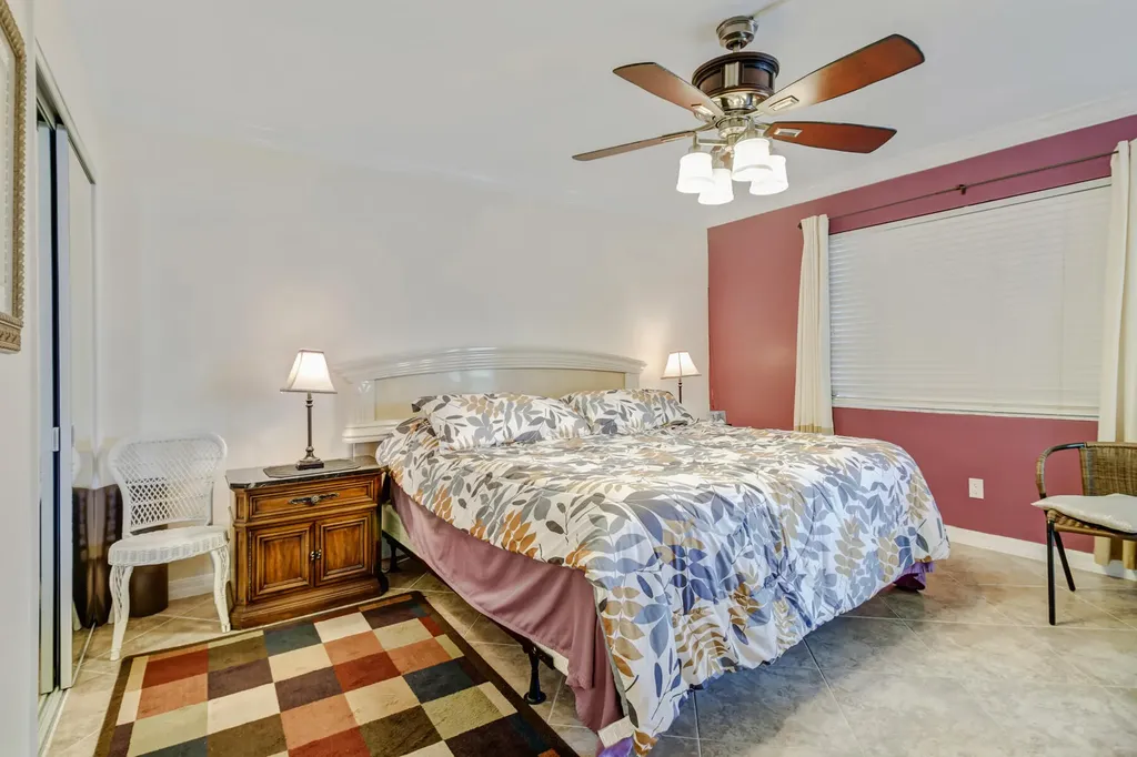 49 High Point Circle S Naples FL 34103