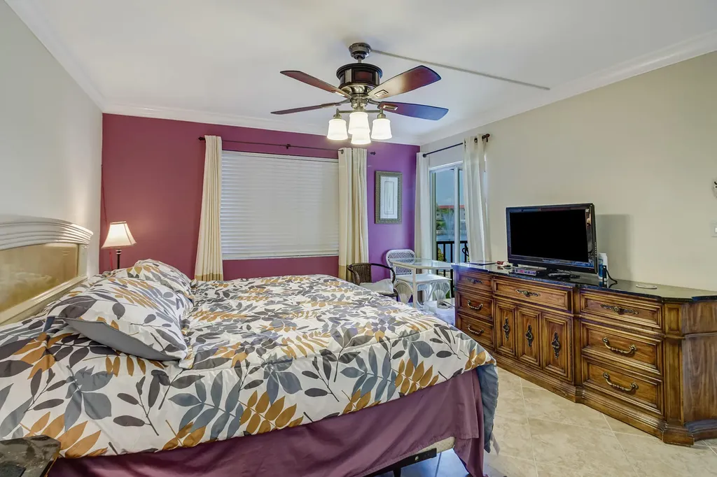 49 High Point Circle S Naples FL 34103