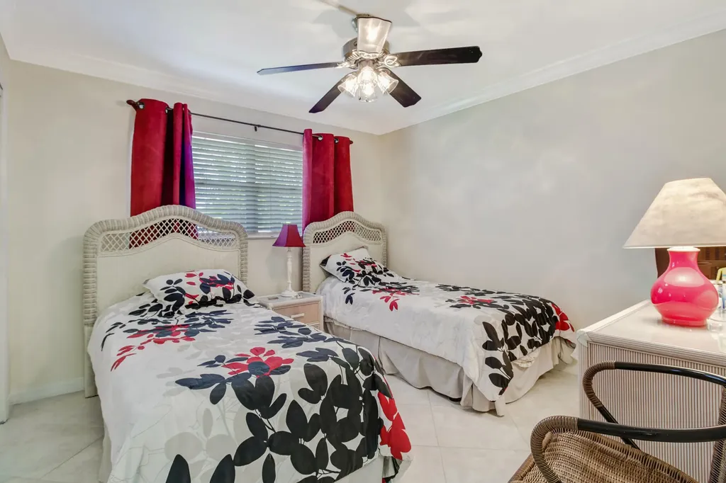 49 High Point Circle S Naples FL 34103