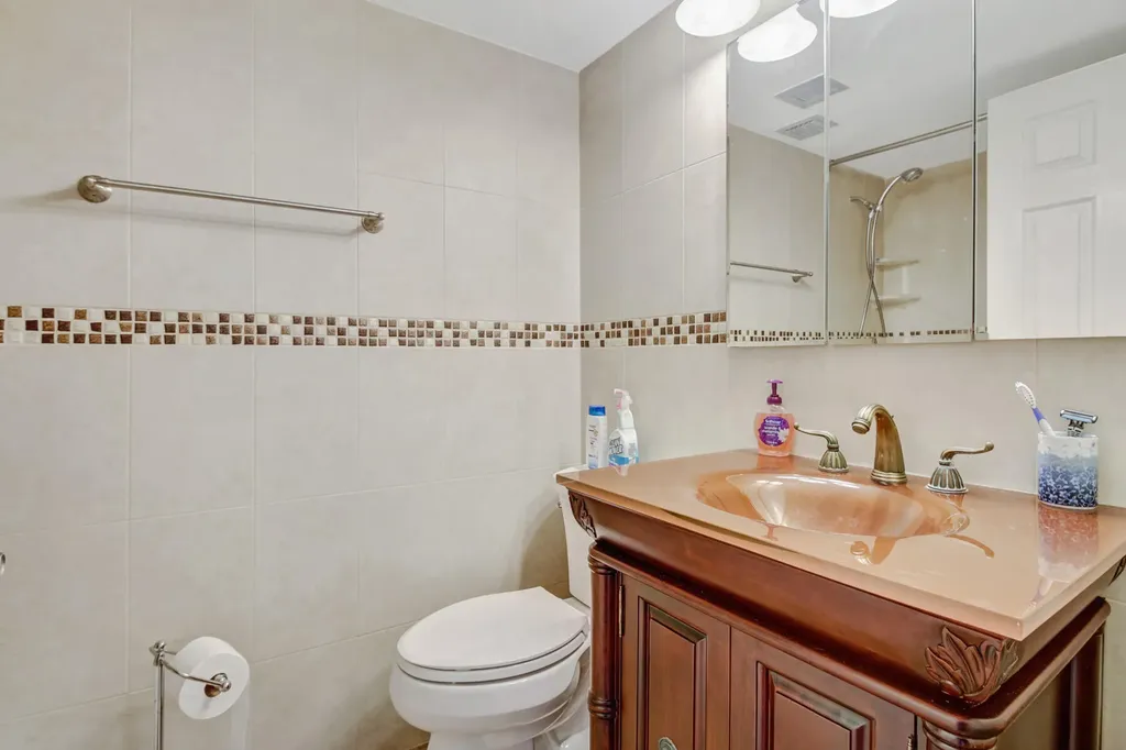 49 High Point Circle S Naples FL 34103