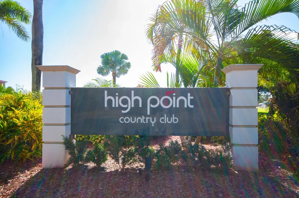 49 High Point Circle S Naples FL 34103