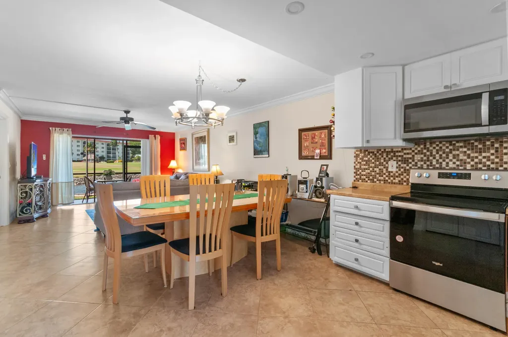 49 High Point Circle S Naples FL 34103
