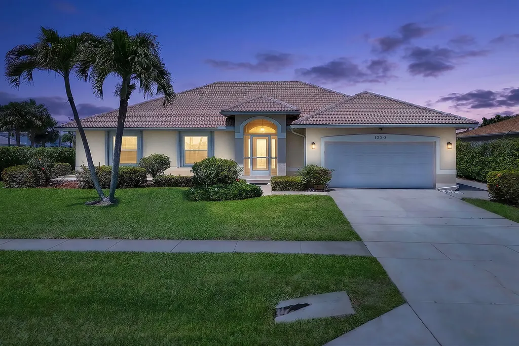 1390 Wayne Avenue Marco Island FL 34145
