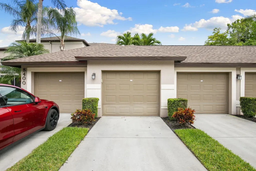 8400 Naples Heritage Drive Naples FL 34112