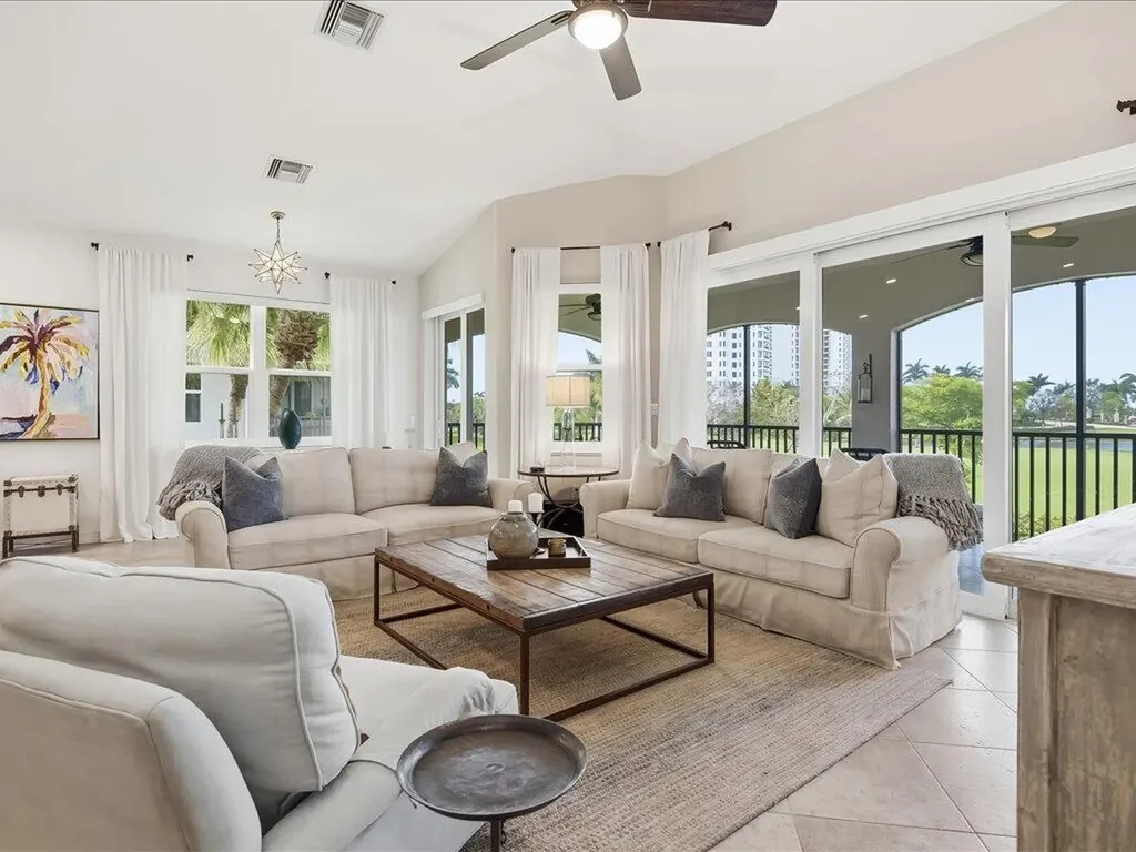 1259 Rialto Way Naples FL 34114