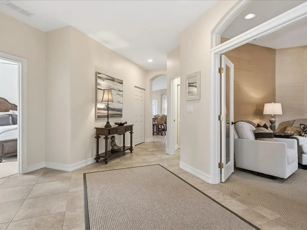 1259 Rialto Way Naples FL 34114