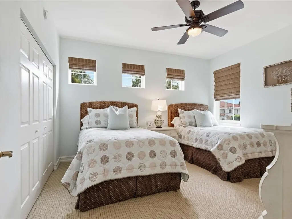 1259 Rialto Way Naples FL 34114