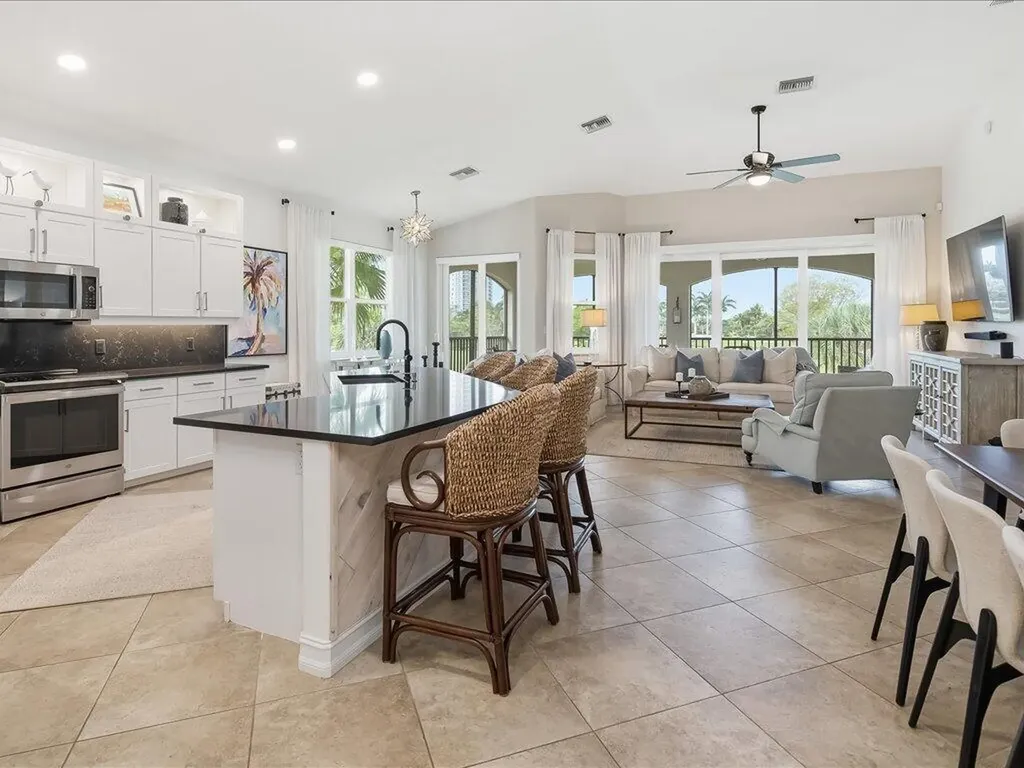 1259 Rialto Way Naples FL 34114