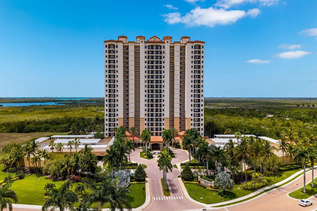 1065 Borghese Naples FL 34114