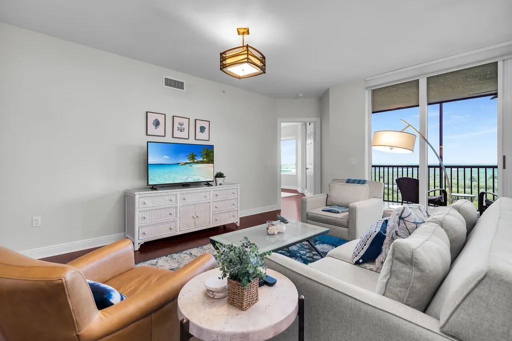 1065 Borghese Naples FL 34114