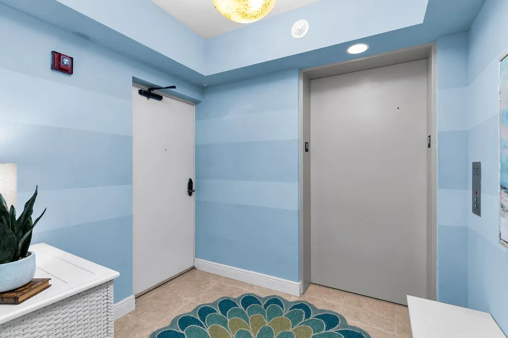 1065 Borghese Naples FL 34114