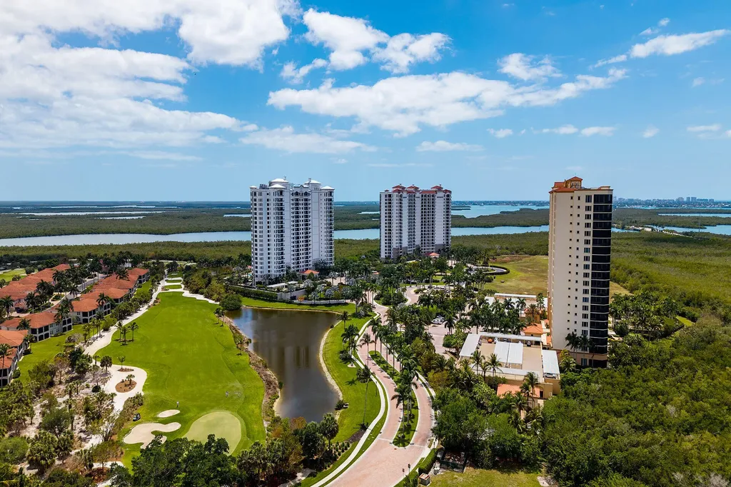 1065 Borghese Naples FL 34114