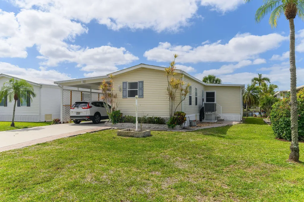 33 Monaco Terrace Naples FL 34112