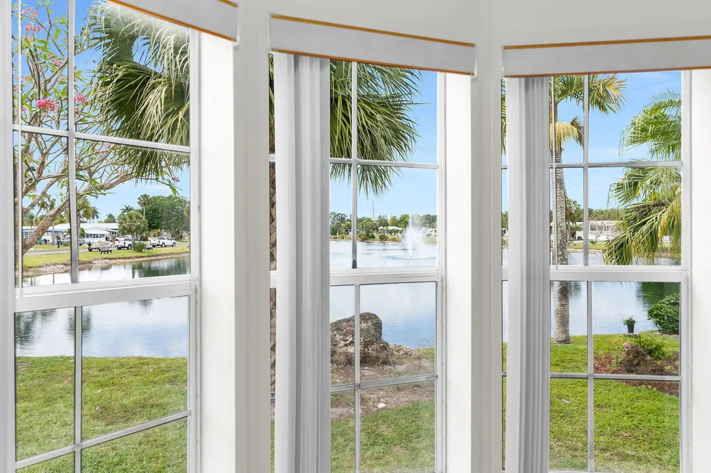 33 Monaco Terrace Naples FL 34112