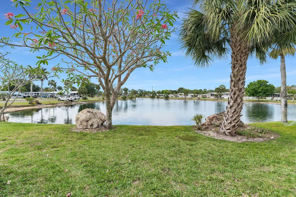 33 Monaco Terrace Naples FL 34112