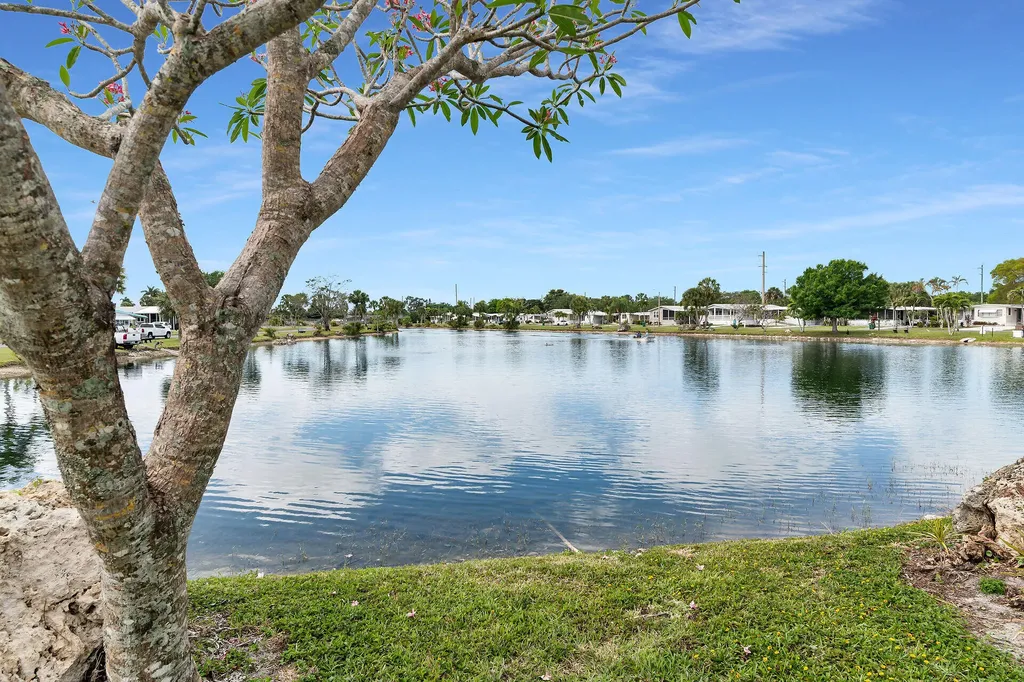 33 Monaco Terrace Naples FL 34112