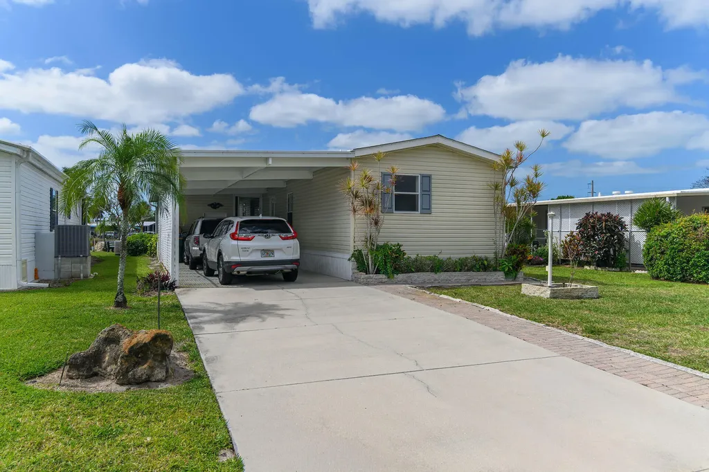 33 Monaco Terrace Naples FL 34112