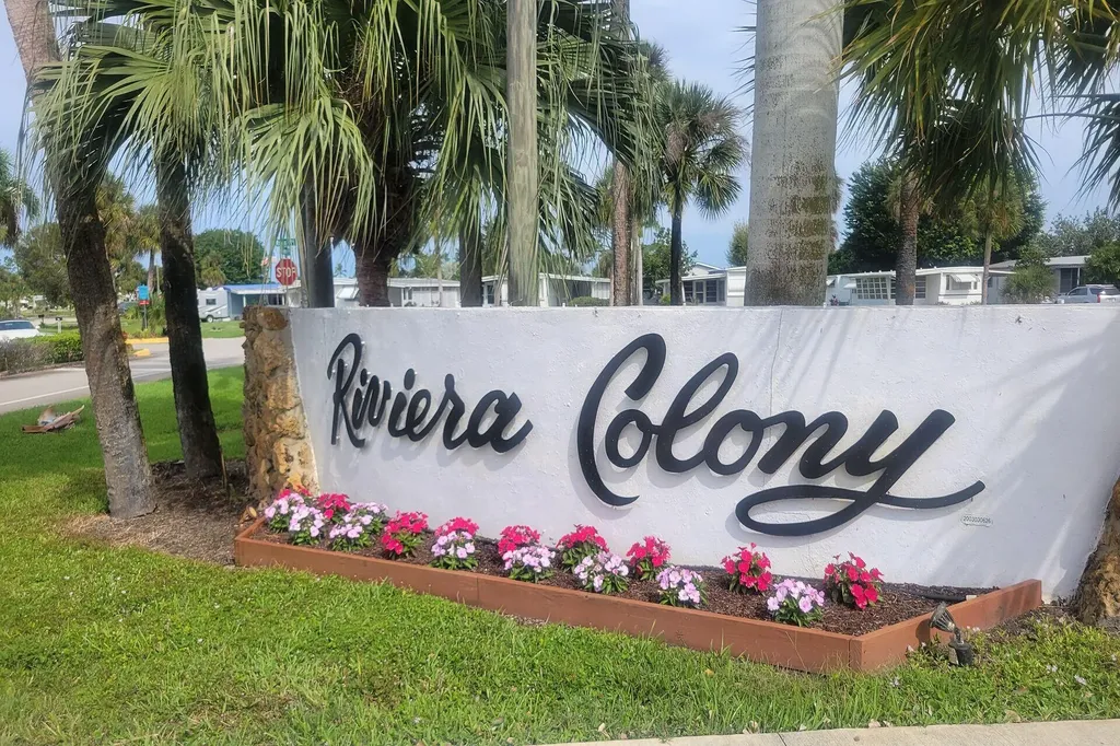 33 Monaco Terrace Naples FL 34112