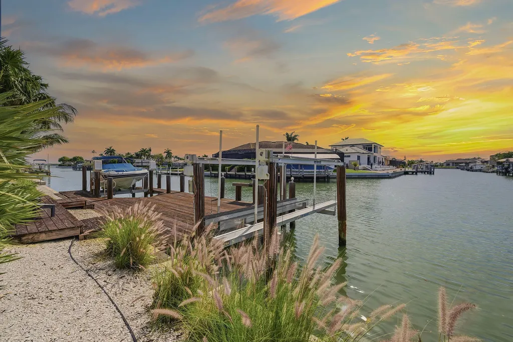 1741 Wavecrest Court Marco Island FL 34145