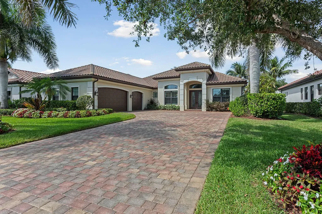 3365 Runaway Lane Naples FL 34114
