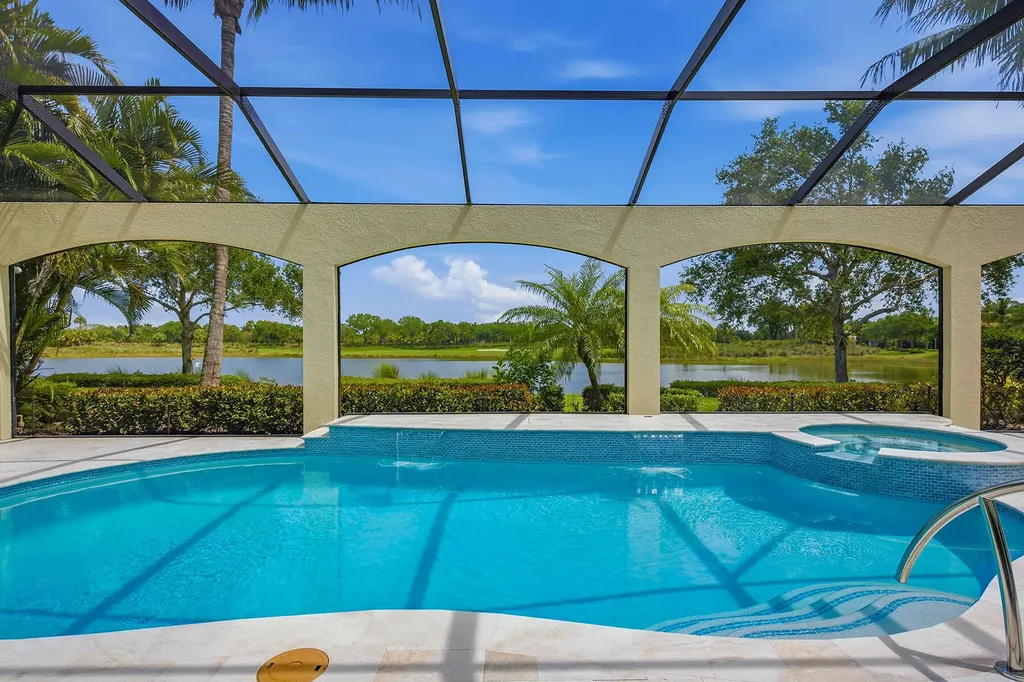3365 Runaway Lane Naples FL 34114