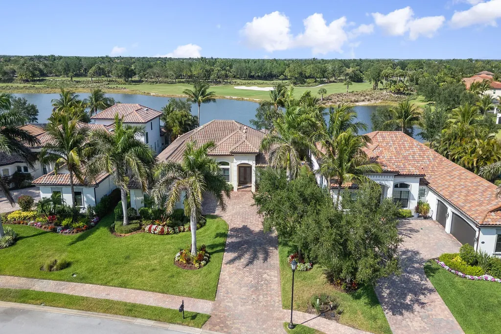3365 Runaway Lane Naples FL 34114