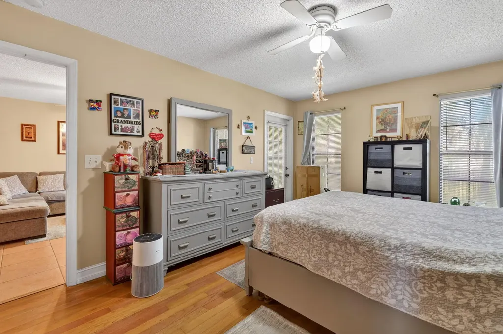 5232 Treetops Drive Naples FL 34113