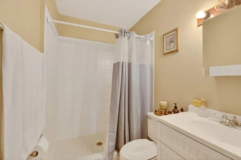 5232 Treetops Drive Naples FL 34113